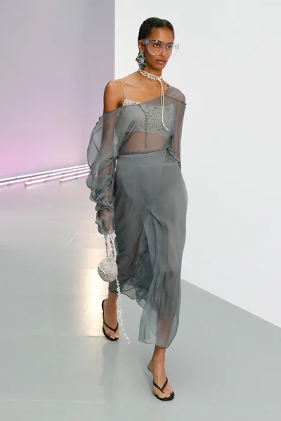 Look 17